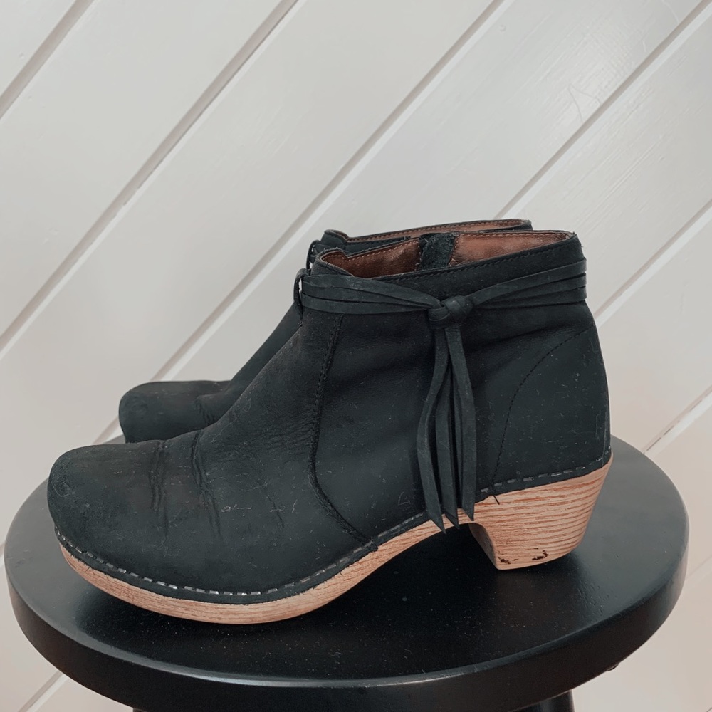 DANSKO Maria clog bootie, black leather, 8